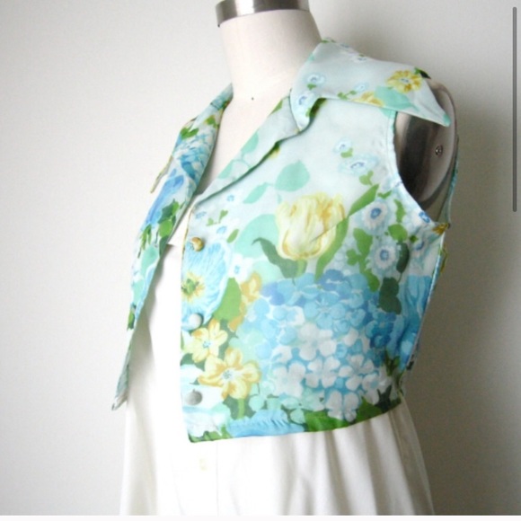 Floral Organza Crop Top - Picture 2 of 5